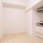 キッチン DK5帖。食器棚やコンパクトなダイニングテーブル等が置きやすいです。可動間仕切りで洋室と繋げる事も可能。